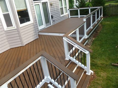 Awesome Deck Ideas you might consider for your backyard | Spiced Rum Trex Deck Design | #dec ...