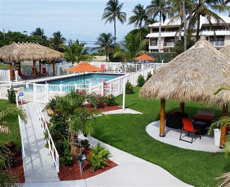 OCEANS BEACH RESORT & SUITES - Updated 2024 Prices & Motel Reviews ...