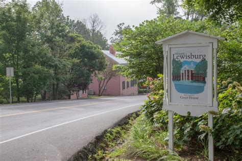 Planting Pride with America in Bloom: Lewisburg, West Virginia ...