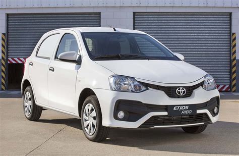 Toyota Etios Aibo, el utilitario del hatchback - Mega Autos