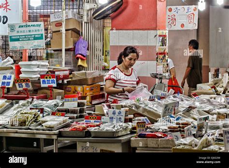 Chinatown Wet Market, Chinatown Complex, Singapore Stock Photo - Alamy