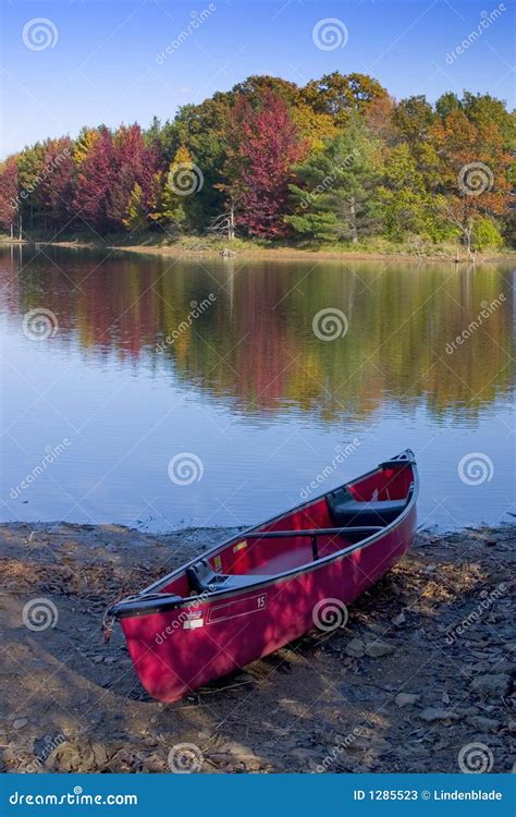 Canoe Lake Fall Stock Photos - Image: 1285523