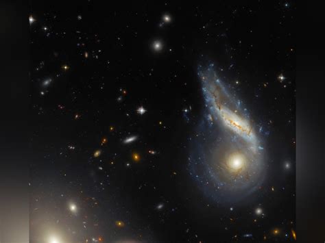 Hubble Space Telescope captures spectacular collision of two galaxies ...