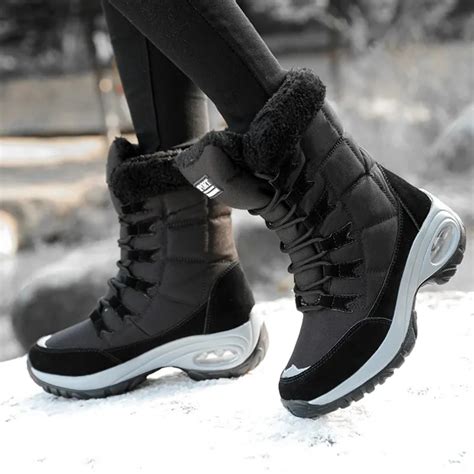 Winter Hiking Boots for Women - Natures Activities