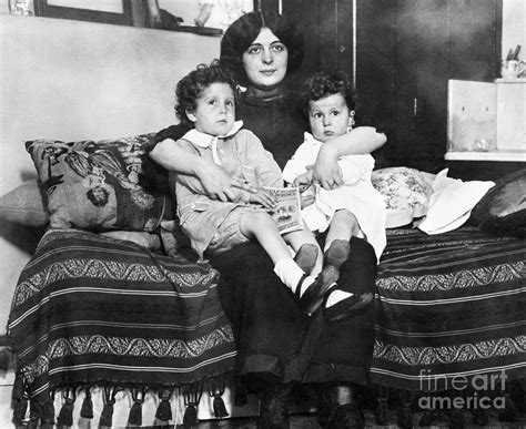 Titanic: Survivors, 1912 Photograph by Granger - Pixels