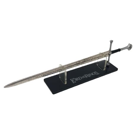 The Best Lord of the Rings Replica Swords & Where To Buy Them