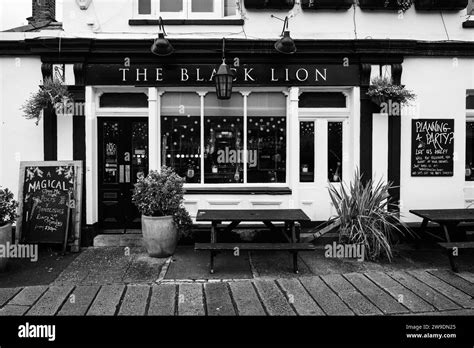 Black Lion Pub Stock Photo - Alamy