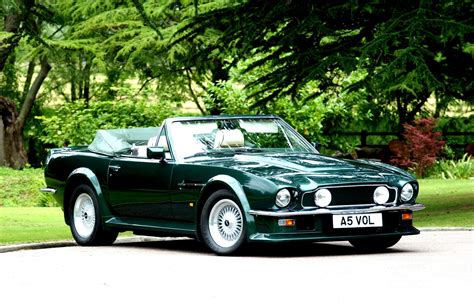 Aston Martin V8 Volante 1977 - 1989 Specs and Technical Data, Fuel Consumption, Dimensions