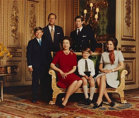 My favourite royals!👑 on Instagram: “🇬🇧 Queen Elizabeth and Prince Philip and the children ...