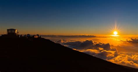 Sunset at Haleakala - Solitude Among the Stars - HomeyHawaii