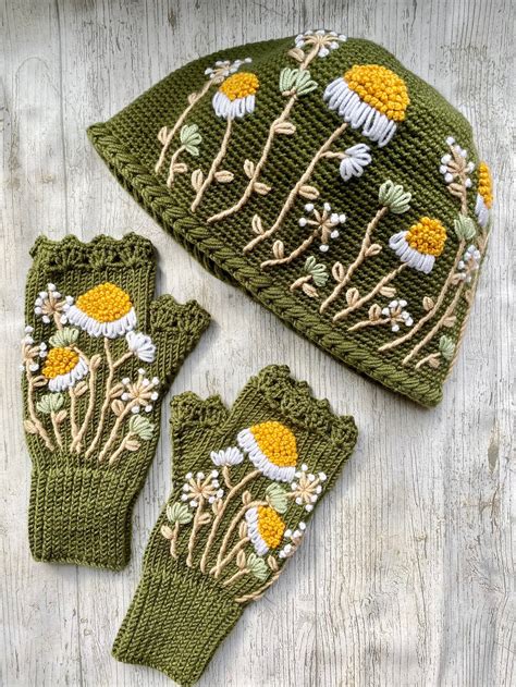 Daisy Crochet Army Green Hat, Knitted Flower Hat, Winter Fashion, Ear Warmer, Crochet Hat ...