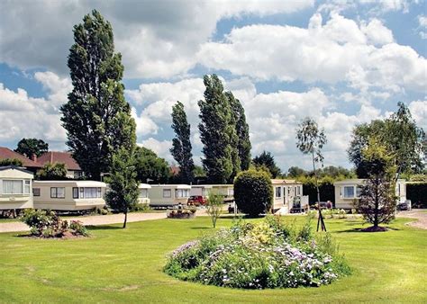 Norfolk Broads Country Park | Luxury Holiday Lodges for Rent & Sale ...