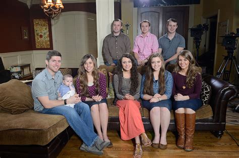 ‘Counting On:’ How Many Duggars Are Courting Right Now?