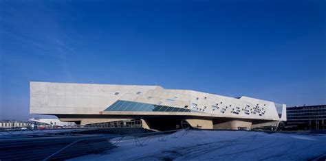 Phæno Science Center by Zaha Hadid: Complex fluidity - RTF