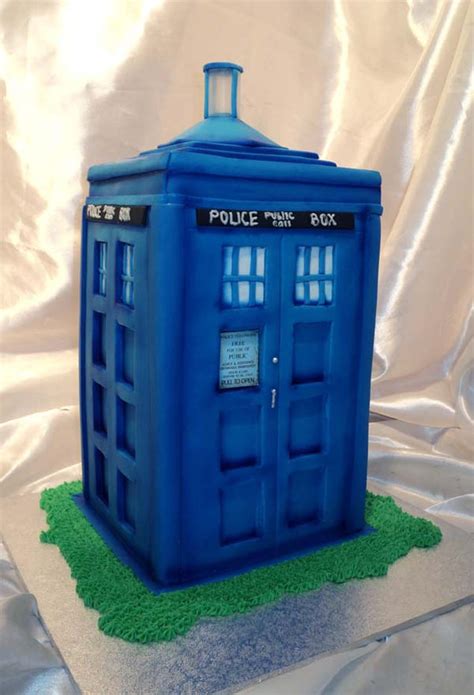 Tardis Cake by Verusca on DeviantArt