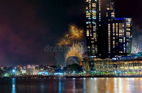 Sydney Harbour Bridge New Years Eve Fireworks 2023, Colourful NYE Fire ...