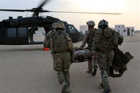 11th MEU Marines train to evacuate casualties