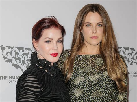 Priscilla Presley Riley Keough - NobilaChintu