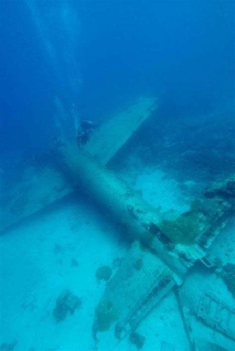 88 best SUNKEN Planes, Subs & Tanks images on Pinterest | Under the sea, Diving and Shipwreck