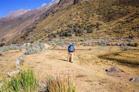 Premium Photo | Hiking scene in cordillera mountains, peru