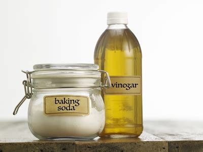 Creative Uses for Vinegar and Baking Soda | DoItYourself.com