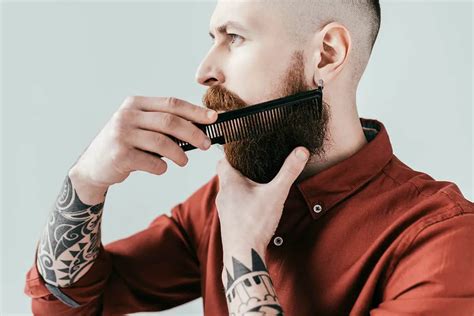 Beard Brush vs Comb: Which One is Best (Comparison)? - Bald & Beards