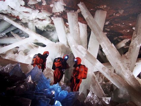 Cave of the Crystals, Mexico | Crystal cave, Crystal caves mexico, Giant crystal