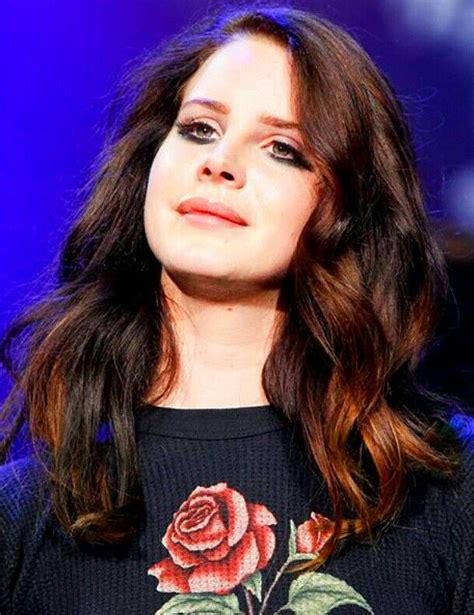 Pin by Steffy ~ ~ on Lana Del Rey ~ ON THE STAGE | Lana del rey, Young ...