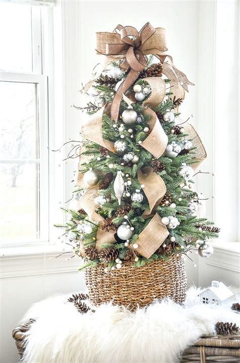 HOW TO DECORATE A TABLETOP CHRISTMAS TREE LIKE A DESIGNER (2023)