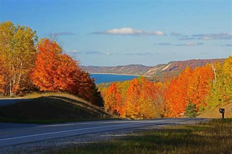 Northern Michigan Fall Color Tours – REO North