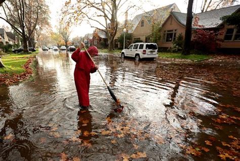 Camarillo - Heavy rain brings flooding, landslides to California ...