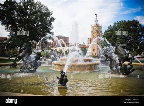 Water Fountain at the Country Club Plaza, Kansas City, Missouri Stock Photo - Alamy