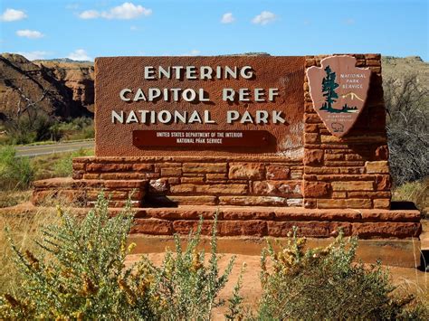 Focusing On Travel : A Capitol Good Idea - Visit Capitol Reef National Park