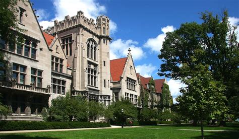 Hyde Park Tower - Apartments in Chicago, IL - Neighborhood