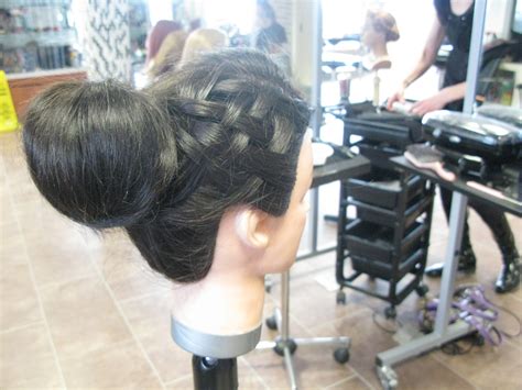 MOHH Hair Academy: Long Hair Upstyling Training