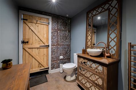 Yurt Bathrooms - Lincoln Yurts