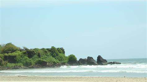 Payyambalam Beach in Kannur | Beaches in Malabar districts, Kerala