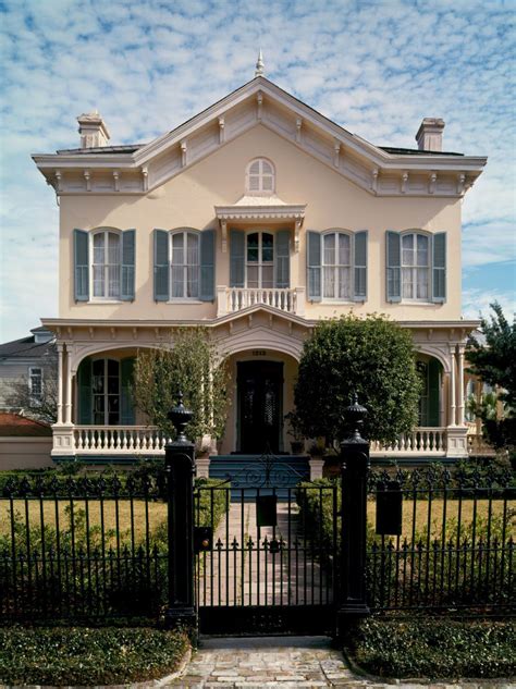 This New Book Offers a Peek Inside Some of Louisiana's Most Beautiful Historical Homes | New ...