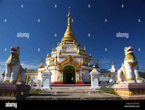 Myanmar / Burma/Buddhism/Buddhismus Stock Photo - Alamy