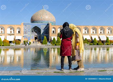 Iran Esfahan Architecture Mosque and Bazar Market Editorial Image ...