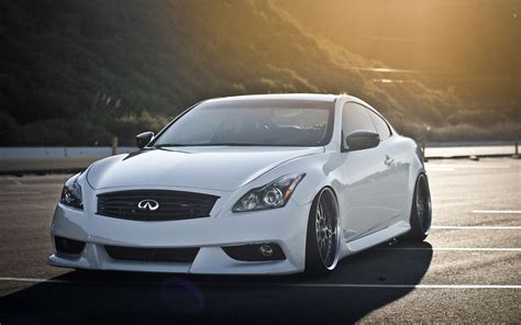 Infiniti G37 Logo Wallpaper