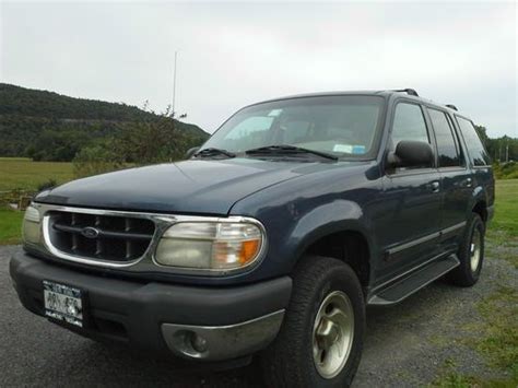 Buy used 2001 Ford Explorer XLT Good condition in Schoharie, New York, United States, for US ...