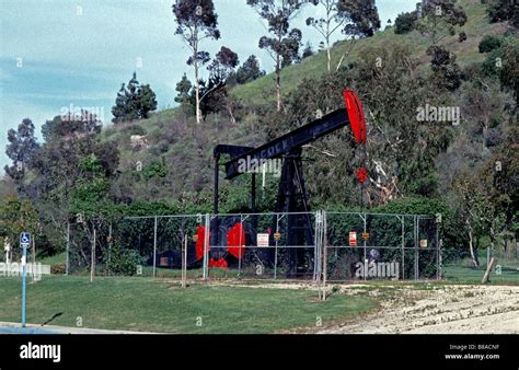 oil pump Baldwin Hills Los Angeles California Stock Photo - Alamy