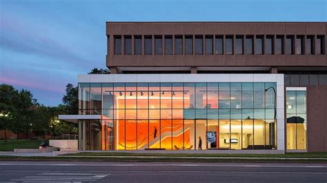 Syracuse University, Newhouse II School of Communications | Projects | Gensler | Rustic curtains ...