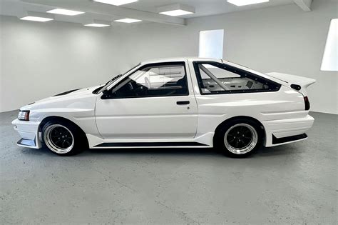 1987 TOYOTA COROLLA LEVIN (AE86)