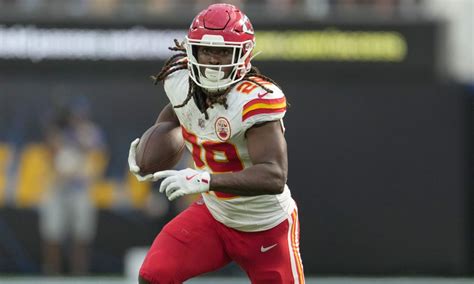 Kareem Hunt injury updates: Latest news on Chiefs RB