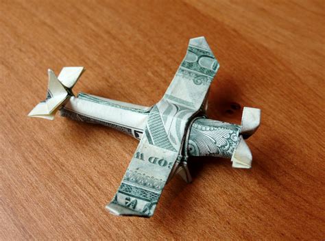 25 Exceptional Dollar Bill Origami Examples