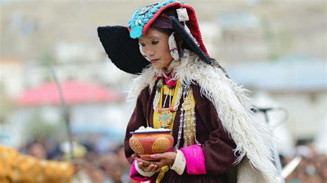 Bewitching traditional attire of the Ladakhis | News Travel News, India.com