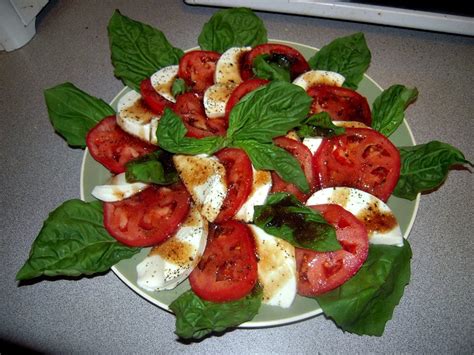 The Podanys | Welcome to our world: Insalata Caprese aka Caprese Salad