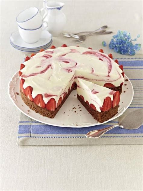 10 Best Limoncello Cake Recipes